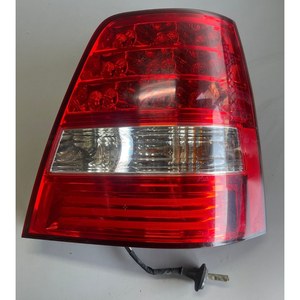 Pièces détachées automobiles d'occasion compatibles avec KIA RH, feu arrière droit 924-3E5, feu arrière combiné LED, pièces automobiles coréennes. - Product Image 1