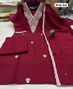 Colección de Kurti-Pantalón-Dupatta Rectos de Seda Romana de Excelente Calidad con Pitha y Bordados, Proveedor Indio - Product Image 2