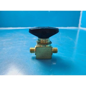 Válvula de Bola Swagelok de Latón de 1 Pieza Serie 40 B-45S6-K Usada Como Está, Piezas de Equipos Legacy Semiconductor - Product Image 4