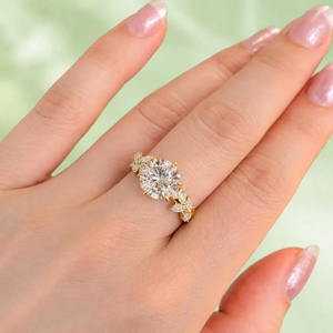 แหวนหมั้นเพชรทรงกลม 2 กะรัต รุ่น Krishnavii KR 330 ผลิตในห้องปฏิบัติการ ทอง 14K สไตล์หรูหรา รับรองโดย IGI สำหรับทั้งชายและหญิง - Product Image 4