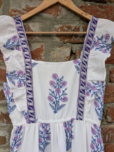 ชุดเดรสแม็กซี่อินเดียทำมือ พิมพ์ลายด้วยมือบนผ้าฝ้าย ทอเป็นชั้นๆ ระบายอากาศได้ดี คอเหลี่ยม แขนกุด ลายดอกไม้ - Product Image 4