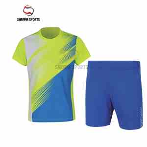 Ensemble d'uniformes de football pour adultes, maillot et short de football personnalisés, uniforme de football pas cher, kit de football en gros, commande en gros - Product Image 1
