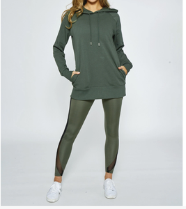 Sudadera con Capucha de Alta Calidad, Tejido de Algodón y Elastano, Forro Polar, Logotipo Personalizado en la Parte Delantera, Hombros Caídos, 400 GSM - Product Image 1