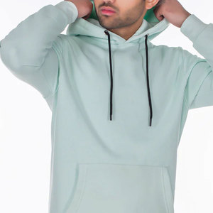 Sudadera con Capucha Oversize Unisex de Algodón Grueso con Bolsillo Canguro, Estilo Urbano, de Fábrica de Ropa - Product Image 3