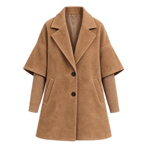 Abrigo de mujer talla grande, diseño personalizado, color camel, estilo trench, sin mangas, con botones al frente, para uso casual. - Product Image 3