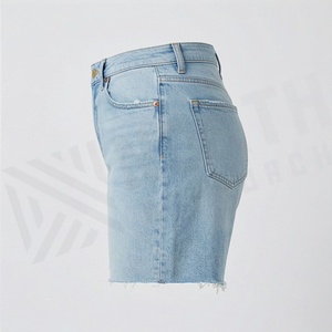 Shorts en jean coupe droite pour femme avec effet vieilli, ourlet brut, respirant, design tendance, couleur personnalisable, service OEM sur mesure - Product Image 3