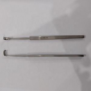 Retractor Bucal Manual de Acero Inoxidable Alemán de 6.5 CM para Labios y Mejillas, Abrebocas Quirúrgico Dental - Product Image 4