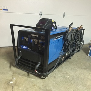 เครื่องกำเนิดไฟฟ้าสำหรับงานเชื่อมแบบ Heavy Duty Miller Big Blue สร้างขึ้นเพื่อประสิทธิภาพการเชื่อมอาร์คที่เชื่อถือได้และพลังงานเสริมที่สม่ำเสมอ - Product Image 2