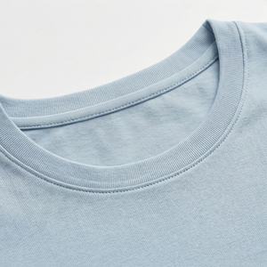 Camiseta de Manga Larga con Cuello Redondo para Mujer, Color Personalizado, Algodón Orgánico de Lujo, Preencogido, GOTS Premium, Corte Clásico Suave - Product Image 4