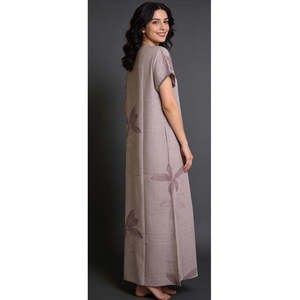 Camisón Largo Estampado Cómodo para Mujer Alpine, Mangas Cortas con Bolsillo Lateral Completo, Ropa de Dormir Suave - Product Image 4