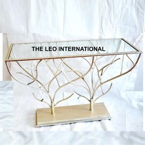 Présentoir sur mesure en verre transparent avec cadre en métal, design élégant, 3 niveaux, mobilier domestique - Product Image 2