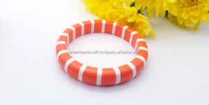 Bouton de manchette artisanal personnalisé hautement poli Bracelet en résine de mode de style vintage pour les femmes de l'Inde - Product Image 2