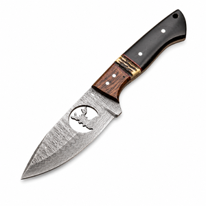 Cuchillo de Caza Multifuncional para Exteriores Welltrox Industries, Mango de Madera, Funda de Cuero Personalizada, Hoja de Punta Caída de 9 Pulgadas de Largo - Product Image 3