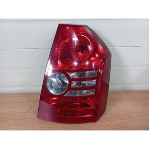 300 Luces Traseras Usadas Derecha 04806370A - Product Image 1
