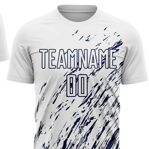 ชุดฟุตบอลแบบขายส่งพร้อมตัวอย่างฟรีปี 2026 เสื้อฟุตบอลพิมพ์ลายแบบซับลิเมชั่นสั่งทำได้เต็มรูปแบบ โพลีเอสเตอร์ 100% แห้งเร็ว สำหรับทุกเพศ - Product Image 3