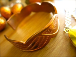 Pulseras de Cobre Modernas de Diseño con Patrones Elegantes, Diseño Tallado y Lujo para Coleccionistas de Arte - Product Image 5