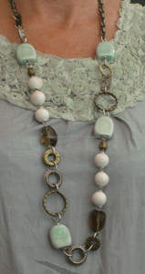 Collar europeo hecho a mano de resina epoxi, collar de resina con temática de Ángel, estilo antiguo para decoración y regalo de bodas - Product Image 2