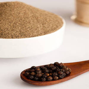 พริกไทยดำอินเดียบดละเอียด ฤดูกาลใหม่ ผลิตด้วยเครื่องบดคุณภาพสูง สำหรับผลิตภัณฑ์ฉลากส่วนตัว และจำหน่ายส่วนผสมอาหารราคาส่ง - Product Image 4