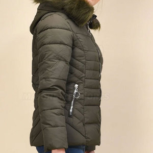 Vestes matelassées pour femmes Signature Urban Comfort, tissu lisse, design chaud, vêtements d'extérieur élégants pour tous les jours, mode - Product Image 5