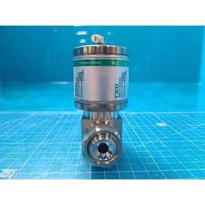 Válvula Química Operada por Aire CKD AGD21R-6RJ, Usada como Pieza de Repuesto para Equipos Semiconductores Legacy - Product Image 4