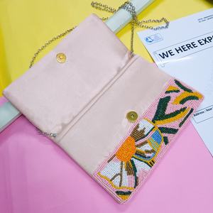 Bolsa de Almacenamiento Colgante Hecha a Mano con Cuentas, Diseño Floral Colorido, Elegante, Multiusos, con Correa de Cadena, Ecológica, Perfecta para Fiestas - Product Image 5