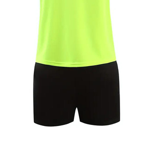 Ensemble de vêtements de sport d'été pour femmes, débardeur sans manches vert néon avec short noir, polyester respirant - Product Image 2