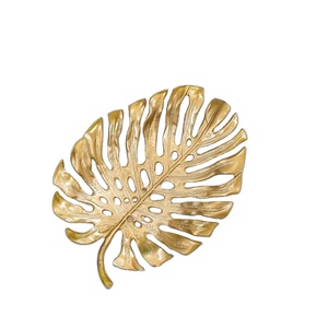 Bol décoratif en métal doré de haute qualité, motif feuille de Monstera, élégant design tropical, pour bijoux et fruits, idéal pour la maison et l'hôtel - Product Image 1