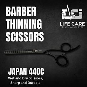 Ensemble de ciseaux de coiffure professionnels noirs pour salon, ciseaux de barbier et ciseaux à effiler japonais par Life Care Instruments. - Product Image 3