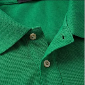 Polo à manches courtes pour homme, couleur vert-gris, design géométrique tricoté, coupe décontractée classique - Product Image 4