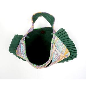 Bolso Mensajero Kantha Clásico y Moderno de Lujo, Hecho a Mano, Colores Mixtos, Cierre Magnético, Volantes, Patrón de Paisaje, Ligero y Plegable - Product Image 3