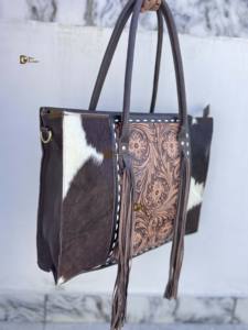 Bolso Tote de Cuero con Flecos, Diseño 2026, Hecho a Mano, Estilo Bohemio, Vintage, con Grabado en Relieve - Product Image 2