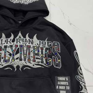 Nuevas Sudaderas con Capucha de Invierno 100% Algodón con Diseño Elegante, Estampado Personalizado con Efecto Desgastado por el Sol y Pedrería de James, Sudaderas Pesadas - Product Image 4