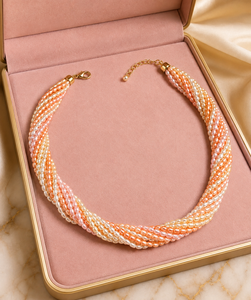 Collier statement torsadé multicouche fait main SSTRINGZ en perles de riz multicolores pour femme, bijoux de fête certifiés Haryana - Product Image 6