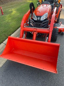 รถแทรกเตอร์ขนาดเล็ก Kubota BX23S ปี 2026 ขับเคลื่อน 4 ล้อ พร้อมหัวตักดินและเครื่องตัดหญ้าขนาด 60 นิ้ว ใช้งานเพียง 143 ชั่วโมง ขายพร้อมเครื่องยนต์ดีเซลประสิทธิภาพสูง - Product Image 4