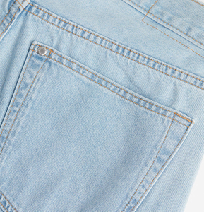 Jean en denim coupe droite délavé clair pour homme, taille mi-haute, en coton, décontracté, idéal pour le printemps - Product Image 6