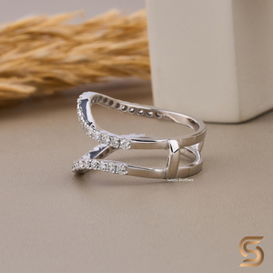 Anillo de compromiso y boda de oro blanco de 14K con doble fila de diamantes en forma de onda, diseño curvo y realce de oro - Product Image 4