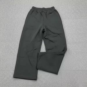 Pantalon de survêtement ample en coton de haute qualité pour homme, coupe large, avec logo personnalisé, style évasé, épais et décontracté - Product Image 6