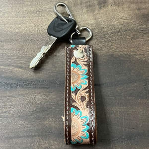 Llavero de Cuero Repujado Artesanal, Colgante Personalizado para Bolso de Muñeca, Unisex, de Cuero Vacuno, Recuerdo, Regalo, Moderno, Decorativo, Lindo - Product Image 5