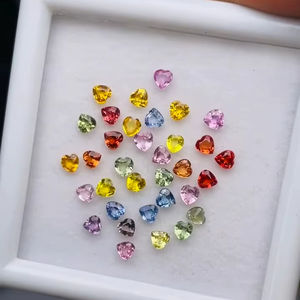 พลอยแซฟไฟร์ธรรมชาติทรงหัวใจ น้ำหนัก 4.75 กะรัต คุณภาพเกรด AAA พร้อมประกายเงางามและสีสันหลากหลาย เหมาะสำหรับทำเครื่องประดับ - Product Image 5