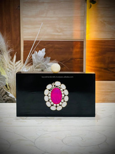 Bolso de mano de resina acrílica de lujo de diseño moderno Bolsos de caja de noche de boda de la India - Product Image 5