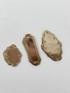Etiquetas personalizadas de latón chapadas en oro con dos agujeros, etiquetas metálicas grabables en blanco para la fabricación de joyería, accesorios de marca, venta al por mayor. - Product Image 5