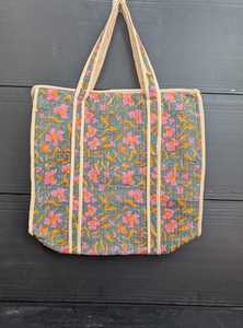 Sac fourre-tout en coton imprimé à la main pour femmes, sac fourre-tout indien matelassé écologique, accessoires de vacances - Product Image 2