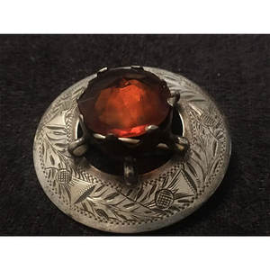 Broche Escocés Elegante de Metal Blanco Grabado con Diseño de Cardo y Plaid, con Piedra Central Facetada, Tradicional y de Alta Calidad 2026 - Product Image 3