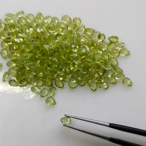 Peridoto Verde Natural, Corte Pera de 4x3MM, Gemas Sueltas de la Mejor Calidad para Joyería - Product Image 6