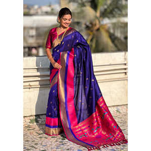 Sari en soie Paithani violet avec bordure en satin Muniya, élégant foulard traditionnel indien - Product Image 1