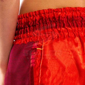 กางเกงมวยไทยคุณภาพพรีเมียมสำหรับนักกีฬาและไลฟ์สไตล์แอคทีฟ ผลิตจากโพลีเอสเตอร์ 100% เนื้อผ้าเบาสบาย ระบายอากาศได้ดี - Product Image 3