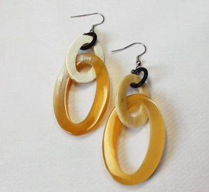 Prix d'usine, boucles d'oreilles artisanales modernes en corne de buffle de forme naturelle, écologiques, de haute qualité, bijoux de mode pour femmes en provenance d'Inde - Product Image 2