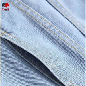 แจ็คเก็ตยีนส์คุณภาพพรีเมียมสำหรับผู้ชาย ติดกระดุม พร้อมโลโก้แบบกำหนดเอง ทรงปกติ - Product Image 3