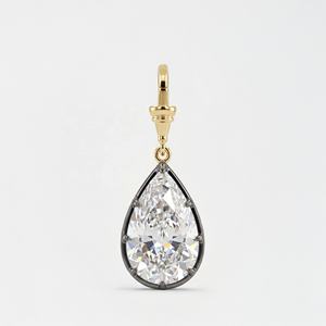 Colgante de Plata de Ley 925 con Zirconia Cúbica de Corte Pera de 3 CT, Diseño Moderno con Engaste de Garra, para Uso Diario Femenino - Product Image 1