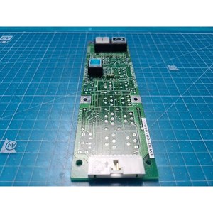 Sensor de Nivel de Líquido TEL TYB61G-1/SW1 3M80-001950-11, Usado, Piezas de Equipos Semiconductores Legacy - Product Image 2